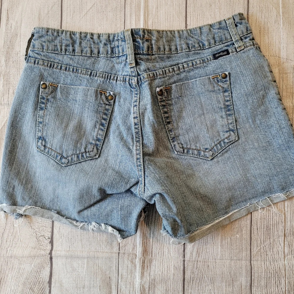 Levi Strauss Signature Women's •Size 10• Denim Shorts 4 inch raw hem - Picture 2 of 7